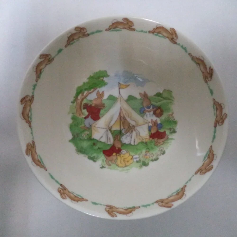 Royal Doulton mint chip